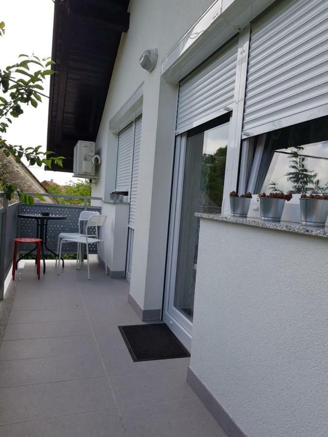 Apartmani Hrsak 크라피나 외부 사진