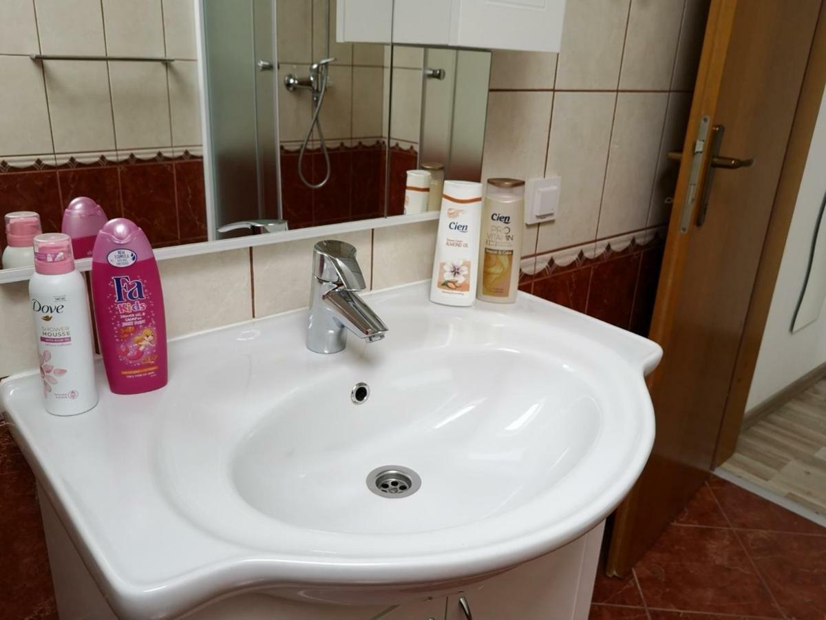 Apartmani Hrsak 크라피나 외부 사진