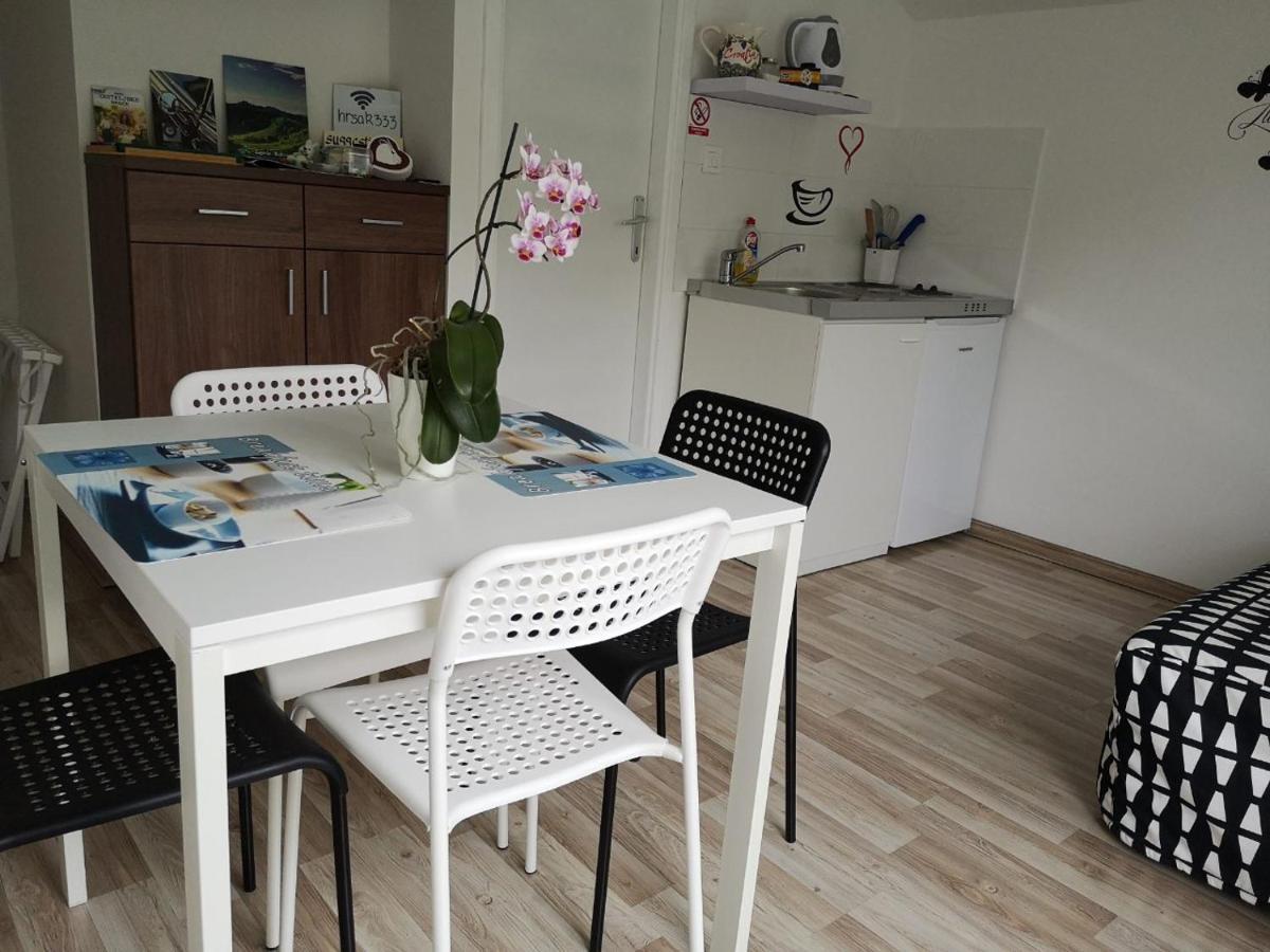 Apartmani Hrsak 크라피나 외부 사진